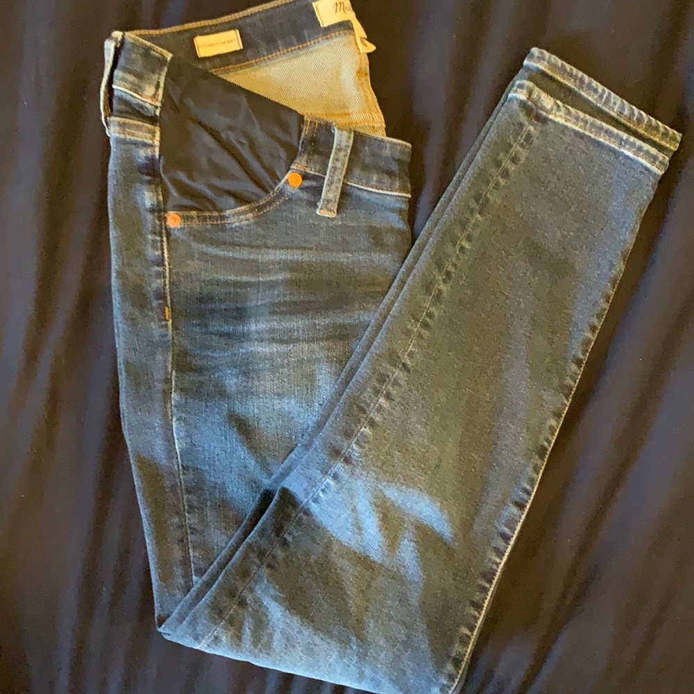Madewell maternity skinny jeans.